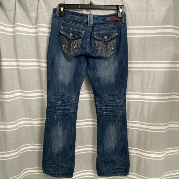 ALMOST FAMOUS / Dark Washed Factory Distressing Boot Cut Mid Rise Jeans Size 9 - Picture 2 of 11